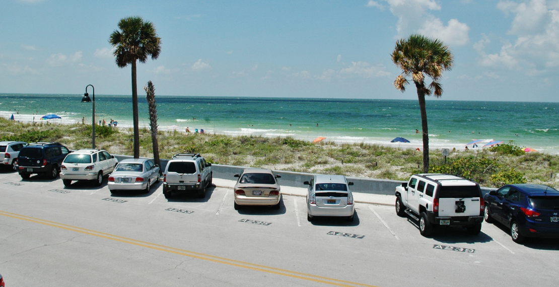 Al Khan Beach parking