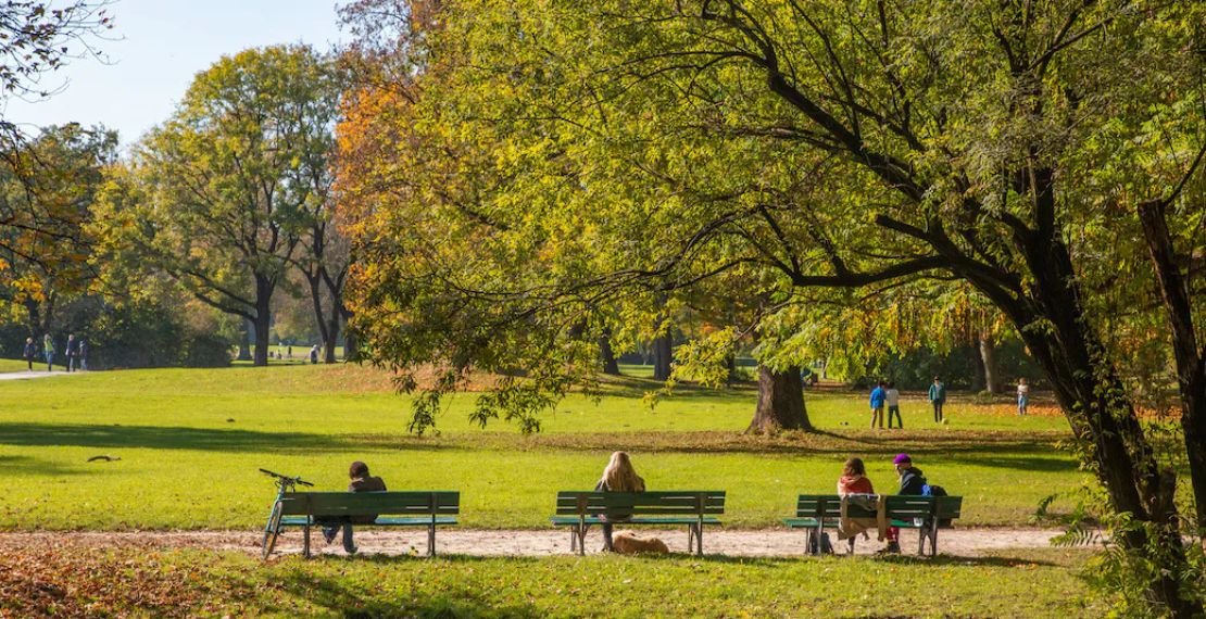 Green Areas and Seating